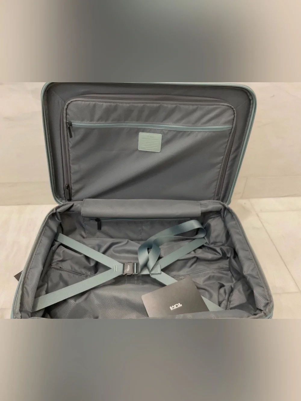 NEW Tumi 19 Degree INTERNATIONAL 4 Wheel Packing Suit Case - THYME GREEN